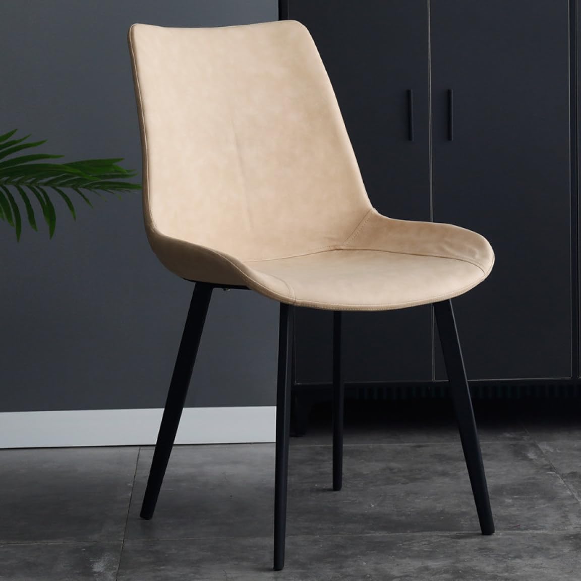 Amazon｜YJFFQ ダイニングチェア スチール ベージュ レザーチェア