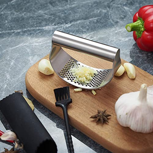 Foto von Yagnn Knoblauchpresse, Knoblauchzerkleinerer, Küchen-Knoblauchwippe, 304 Edelstahl, Lebensmittelqualität, Ingwerzerkleinerer, ergonomische Arbeitsersparnis, mit Knoblauchschäler und Reinigungsbürste