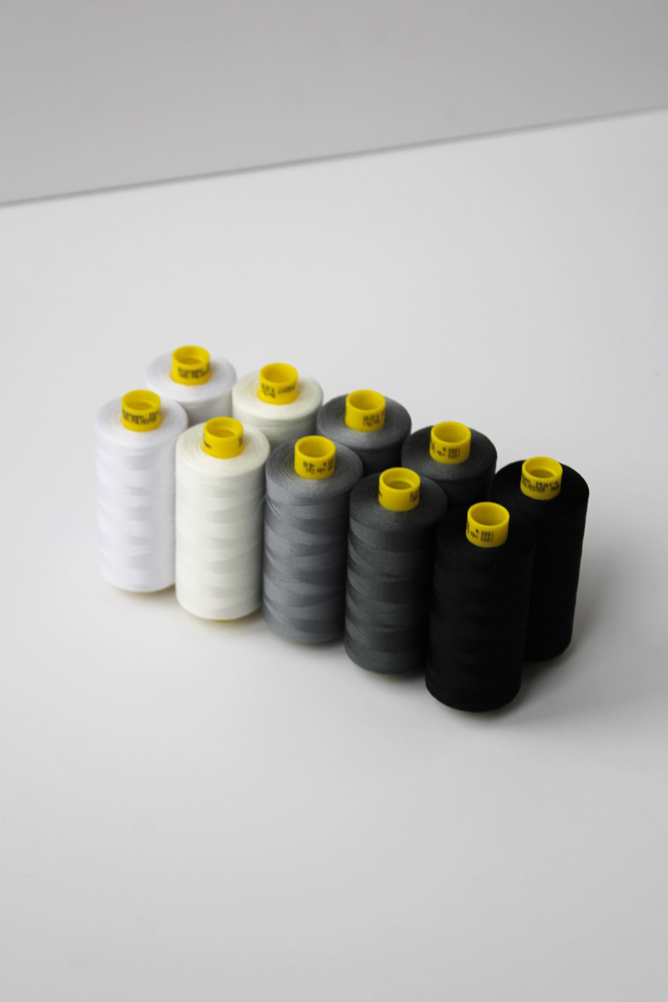 Gutermann 120 Allzweck-Faden-Set, einfarbig, hochwertiges Polyestergarn zum Nähen und Basteln, Nähmaschine/Handnähen