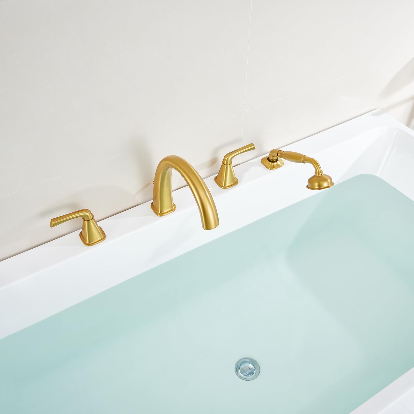 Robinet de baignoire romain en laiton pour remplacer un vieux mitigeur de bain