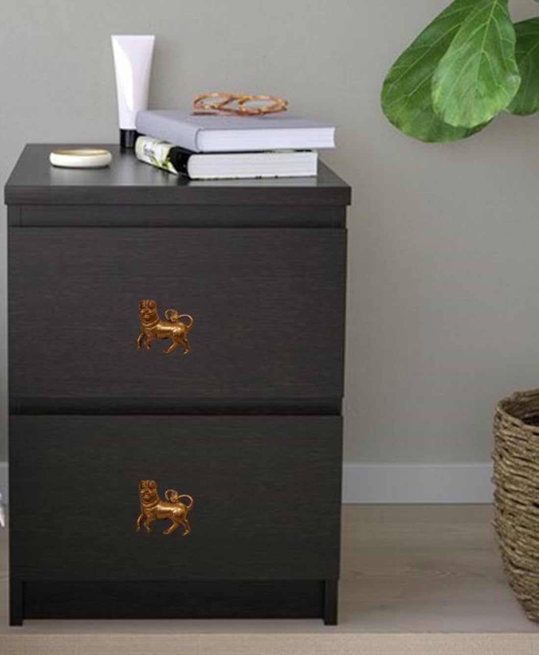 Purpledip Brass Knob 'Lion Cub': Designer Small Pull Handle in Antique Finish (11795A)