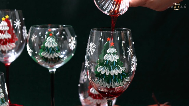 Verres à Vin De Noël Peints à La Main - Lot De 2, 580ml - Motifs Sapin Et Flocons Rouges - Cristal Sans Plomb