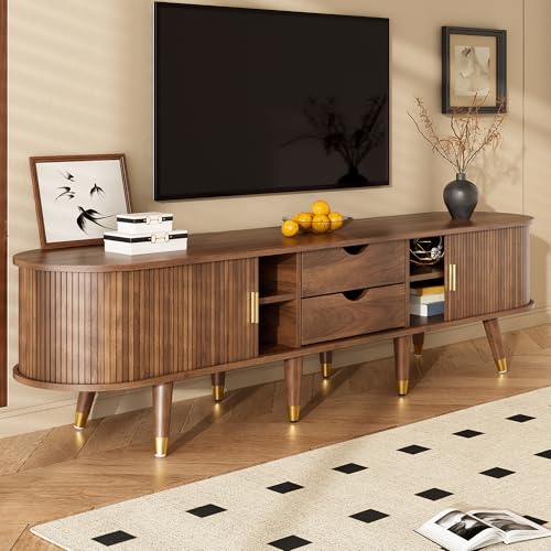 KecDuey Mueble TV 175 cm, Estilo Rústico con Puerta Corredera de Ratán, MDF Acabado Nogal, Amplio Almacenaje con Cajones, Estantes Abiertos y Armario, Diseño Natural para Salón