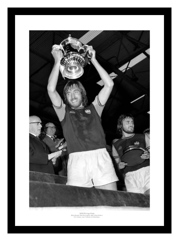 Framed Billy Bonds West Ham United 1975 FA Cup Final Photo Memorabilia