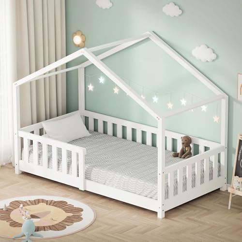 MATERIALE DI ALTA QUALITÀ - Il nostro letto per bambini è realizzato in legno di pino massiccio di alta qualità. I letti per bambini in legno massiccio offrono un'atmosfera naturale e garantiscono un sonno particolarmente salutare. La struttura robusta è un aspetto particolarmente importante per una lunga durata.