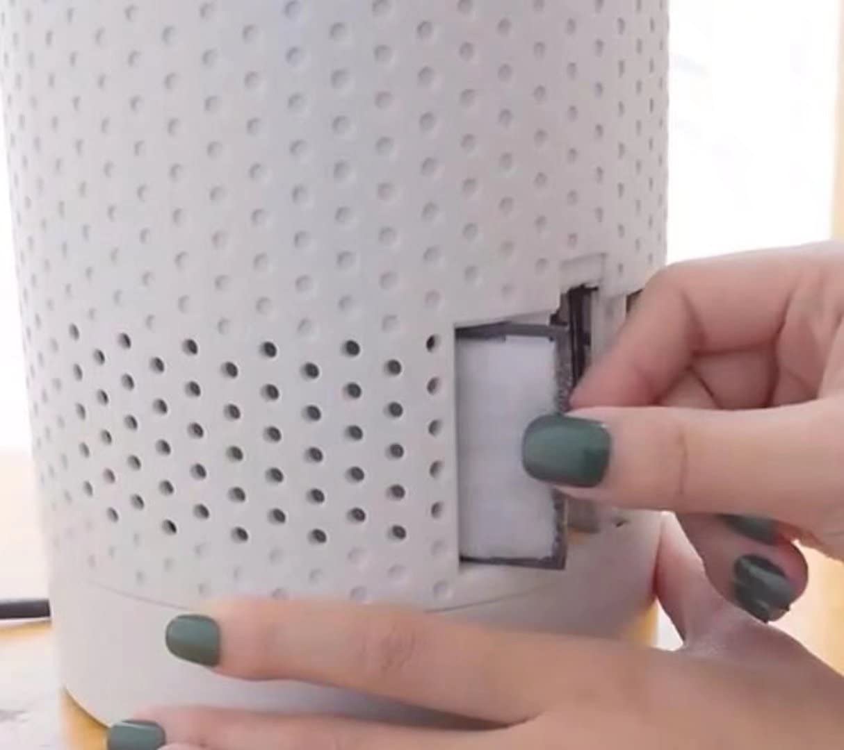 Purificador De Aire con Ventilador De Torre Sin Aspas 2 En 1 con Oscilación De 90°, Control Remoto, 8 Velocidades, Temporizador Y Pantalla Táctil Led para El Hogar Y La Oficina. White Silver