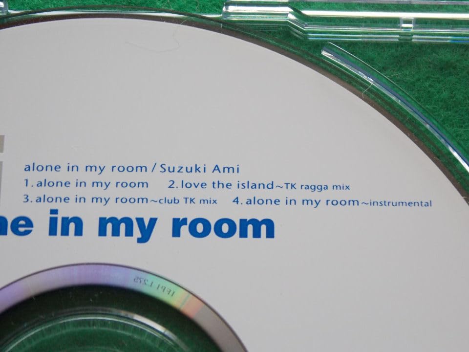 Amazon.co.jp: CD／鈴木亜美／鈴木あみ／alone in my room／すずきあみ