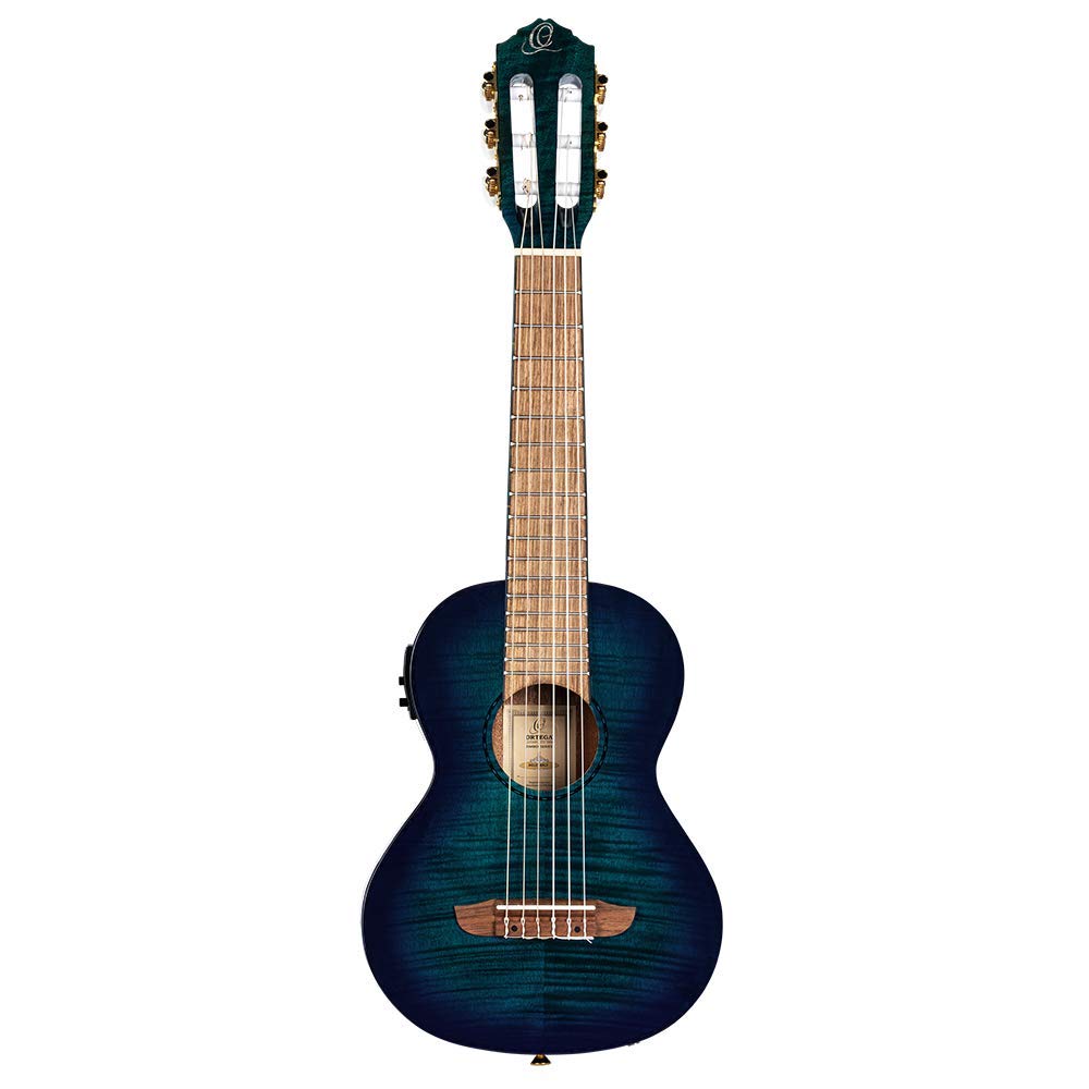 Ortega Guitars Reise Gitarre Elektro-Akustisch – Mini Travel Series – Geflammtes Mahagoni, Hochglanz Blau (RGLE18BLF)