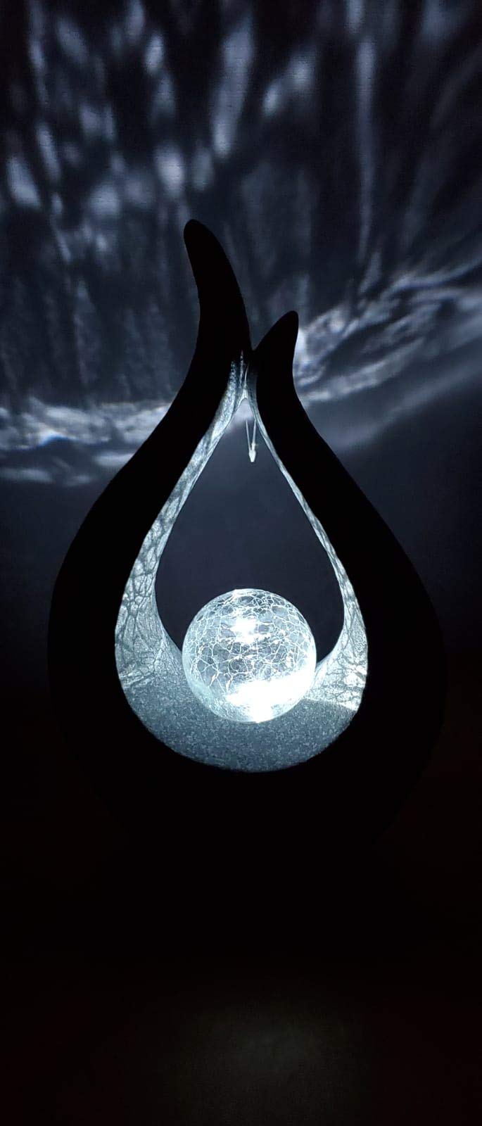 MMJ Solar Powered Garden Sculpture with Beautiful Solar Crackle Ball Grey