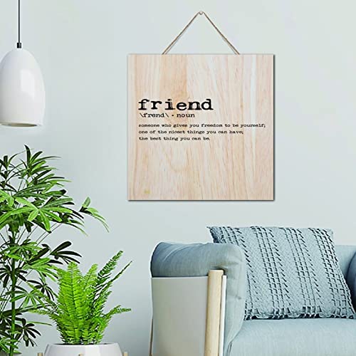 Panneau de bois pour habiller un mur vide avec style et simplicité
