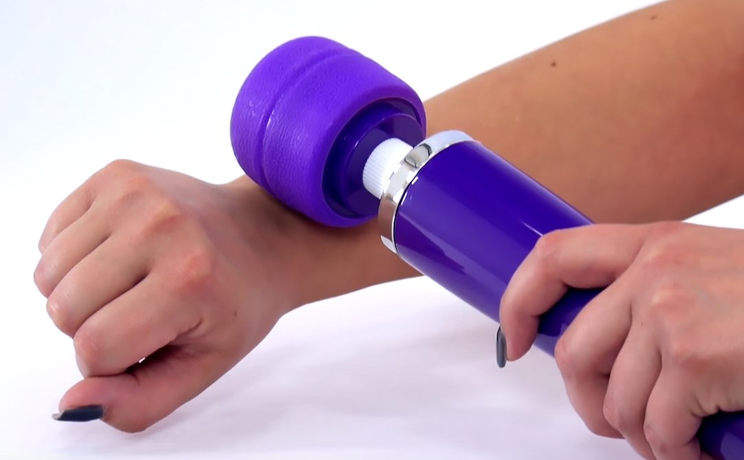 MarieLove - Vibratore Magic Wand 2.0 – funzionamento a batteria | colore + testina a scelta, 20 livelli di vibrazione
