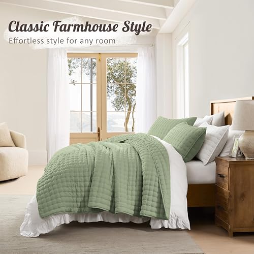 Image of WDCOZY Cloud Soft Quilt Set, Oversized King Size, Sage, 116x106 inches