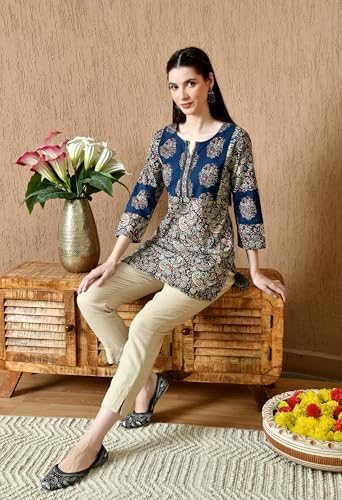 Image of Amazon Brand - Tavasya Women Floral Printed Round Neck Kurta | Everyday Ethnic Wear | 3 /4th Sleeve Top