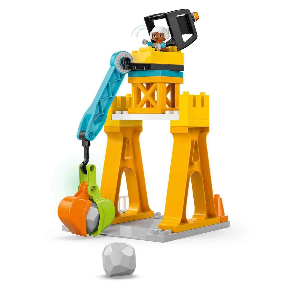 LEGO Duplo Obra y Vehículos de Construcción “3 en 1” - Juego Educativo para la Motricidad Fina - Camiones, Grúas, Excavadoras y Hormigoneras de Juguete - Regalo para Niños y Niñas de 3+ Años - 10476