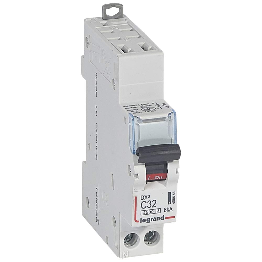 Legrand - LEISTUNGSSCHALTER DX³ 4500 AUTO/SCHRAUBE U + N 230V ~ 32A 6KA KURVE C 1 MOD LEGRAND 406886 - LEG406886