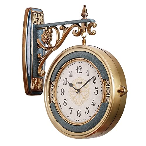 Horloge de cuisine suspendue vintage pour créer une ambiance bistrot chaleureuse