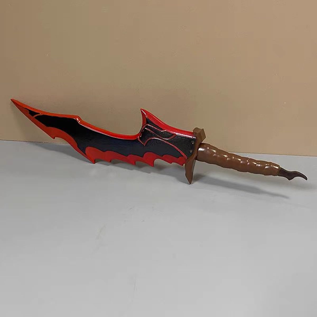 俺だけレベルアップな件 バランの剣 水篠旬 金属製 模造刀 西洋剣 コスプレ Amazon.co.jp: 俺だけレベルアップな件 水篠旬 コスプレ 道具 毒牙