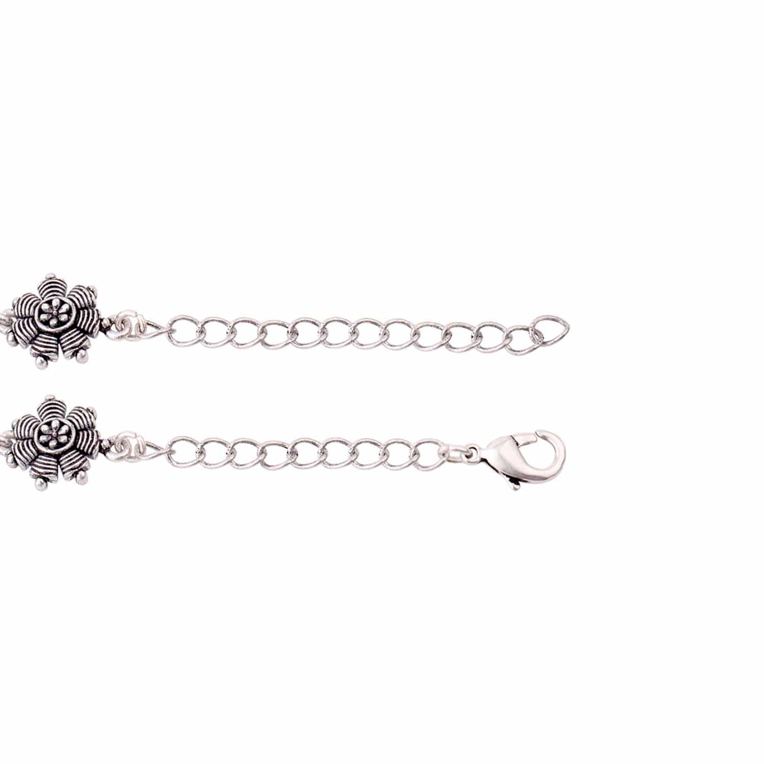 Nayantara Vintage Chain Bracelet