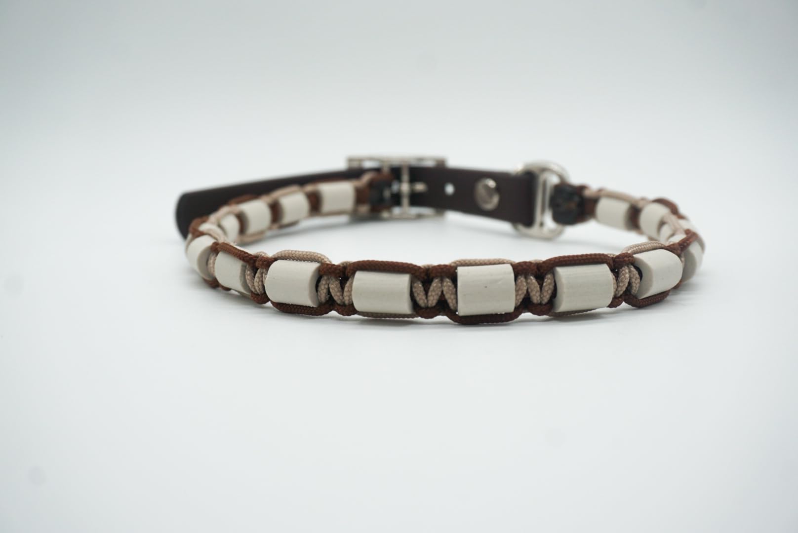 EM-Keramik Halsband für Hunde – Personalisierte Maßanfertigung – Individuelle Designs – Handgefertigt in Deutschland – Fragen an info@pfoten-bro.de