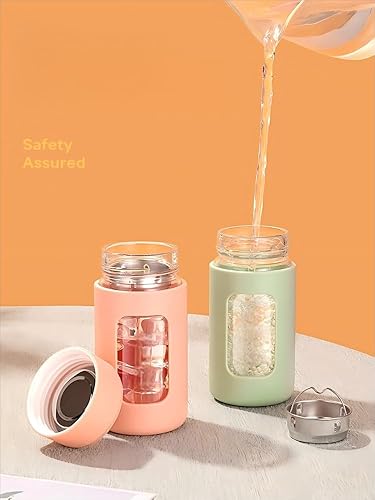 Botella de agua de vidrio pequeña de 13 oz/12.8 fl oz con tapa a prueba de fugas, funda de silicona antideslizante, taza para beber ligera y Azul