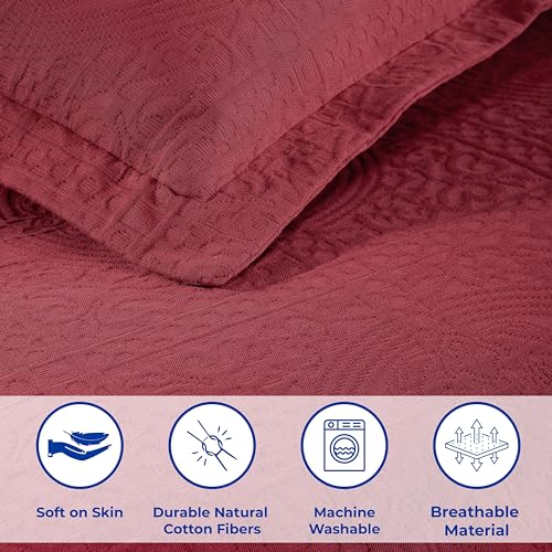 Superior Cotton Fleur De Lis Bedspread Set, Warm Blankets, All-Season Bedding, Bedroom Decor, Decorative Boho Medallion Coverlet, Includes 1 Bedspread, 1 Pillow Sham, Twin, Garnet