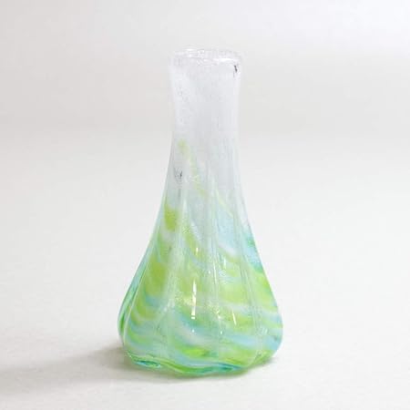 Amazon Co Jp フラワーベース ガラス 一輪挿し 大 花瓶 おしゃれ ギフト 琉球ガラス さざ波一輪挿しロング 緑 ホーム キッチン