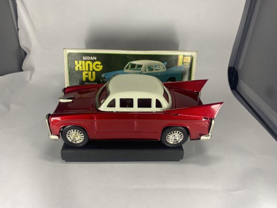 ブリキの車 ブリキの自動車の一覧 | ブリキのおもちゃ＆アンティーク TOY GARAGE