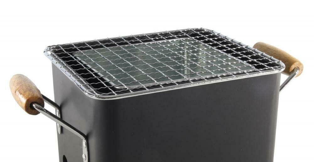 Stołowy grill na węgiel drzewny w stylu retro z drewnianą rączką