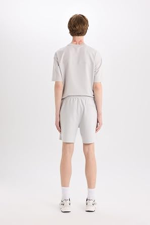 DeFacto Slim Fit Dar Paça Basic Şort B8674AX25SP