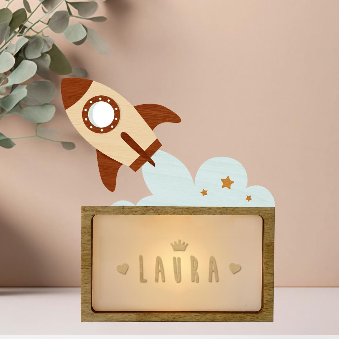 Cadeau de naissance personnalisé avec cette veilleuse bébé fusée