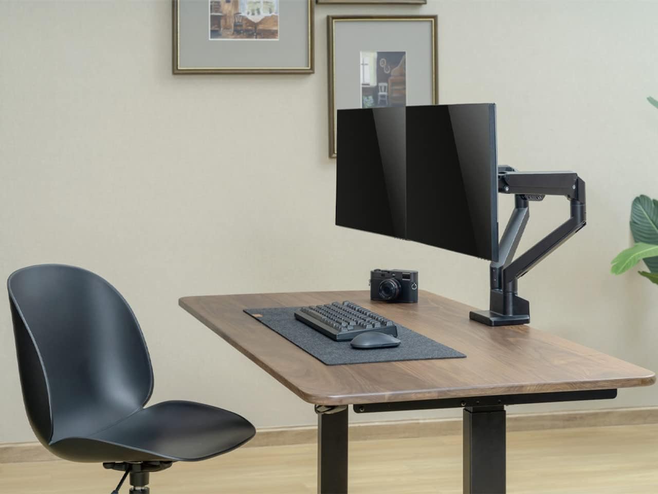 Versare Adjustable Double Monitor Arm for Desks | Mount for Computer Monitors | Fits Screen Sizes from 17" - 32" | Cable Management | 180° Rotation | Gray