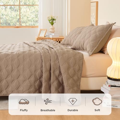 Image of Litanika King Size Quilt Bedding Set, Taupe Summer Lightweight Soft Comforter Bedspreads & Coverlets, Boho Farmhouse Bedding Cover Bed Decor All Season, 3 Pieces (1 Quilt, 2 Pillowcases)