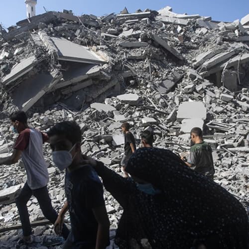 『Gaza City rasa al suolo, le foto sulle prime pagine in tutto il mondo』のカバーアート