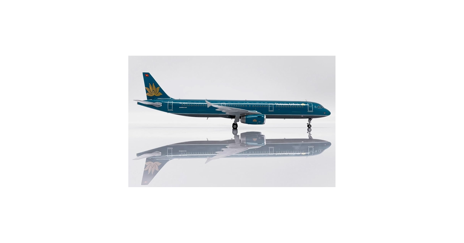 Amazon | JC Wings 1:200 LH2420 Vietnam Airlines ベトナム航空