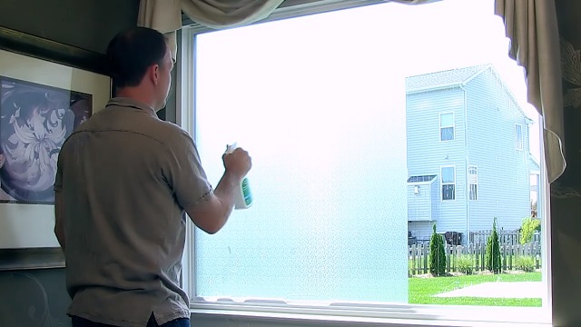 Película para ventana Gila CS78 control de brillo Smoke 36x6.5' miniatura 7