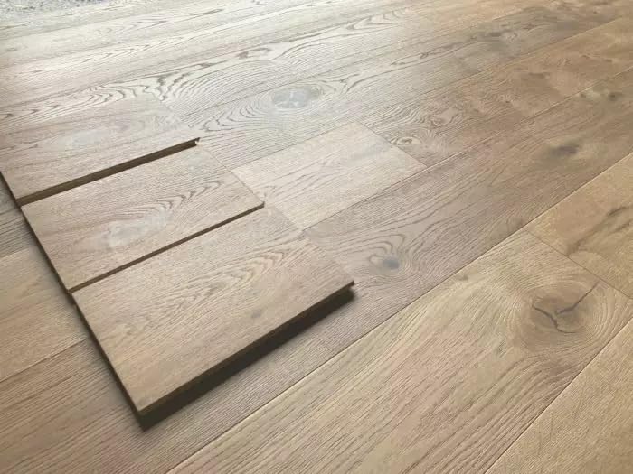 KAHRS Parkett Eiche "Prestige" Markant, geräuchert, weiß naturgeölt, gebürstet, Klick, 14/3x190x1900, 2,890 m² / VE
