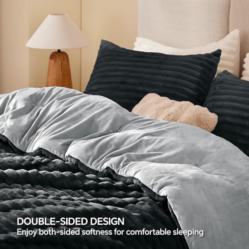 BEDELITE Fleece Oversized Queen Comforter Set -Super Soft & Warm Fluffy Black Bedding, Luxury Fuzzy Heavy Bed Set for Winter with 2 Pillow Cases