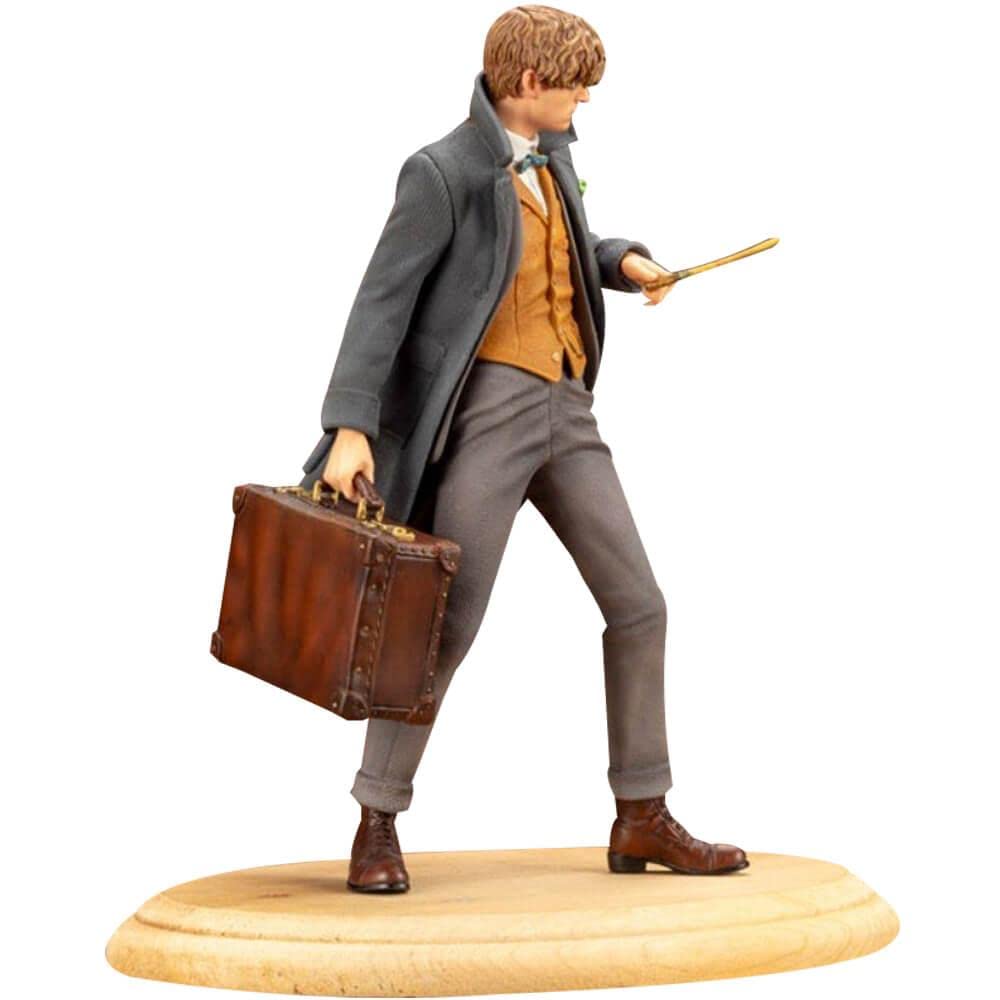Kotobukiya Fantastic Beasts Newt Scamander ARTFX+ Statue - 1/10 Scale Collector Figure, Multicolor