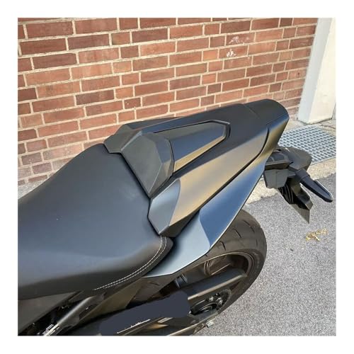 Couverture carénage queue CB650R pour look solo lors de vos sorties week-end - 5