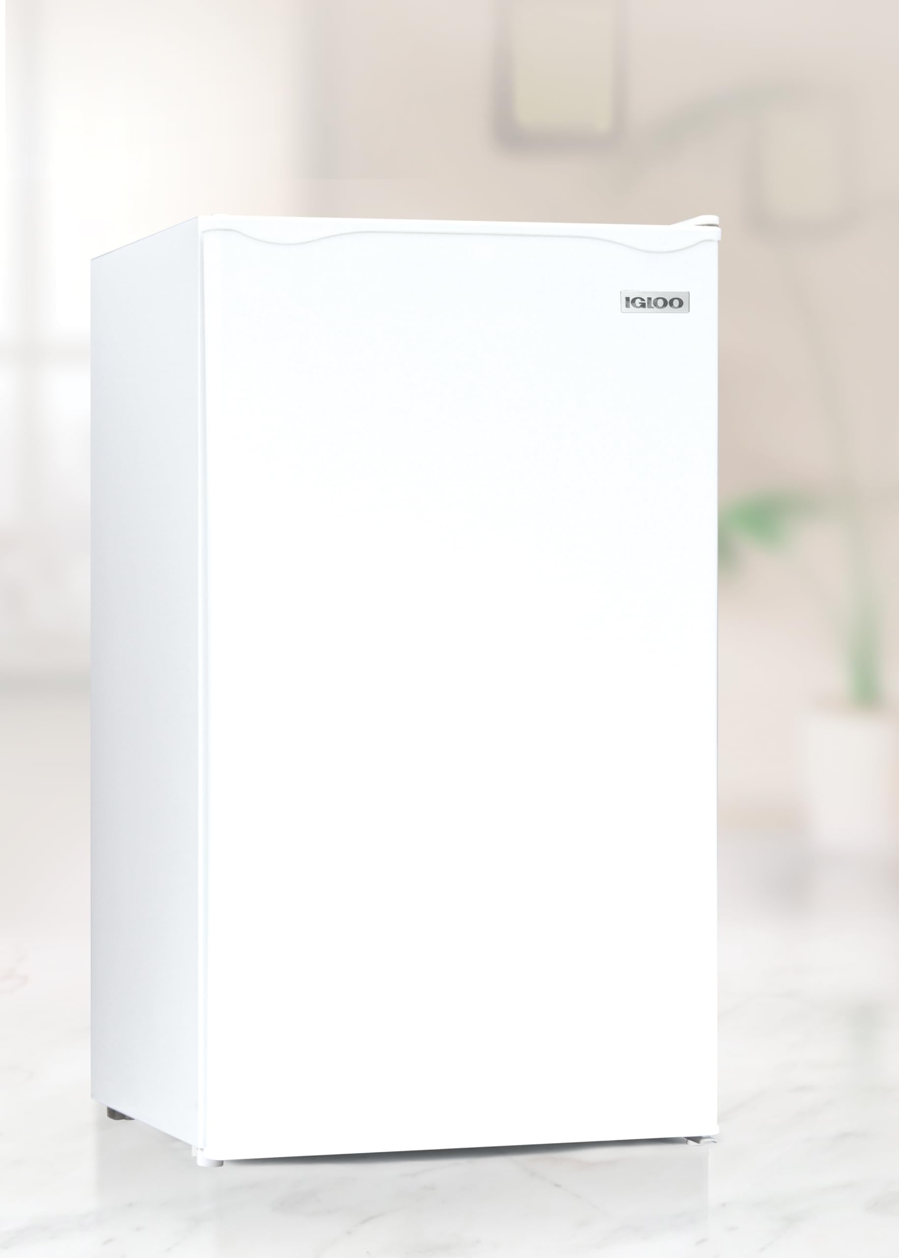 Snapklik.com : Igloo 3.2 CuFt Single Door Compact Refrigerator