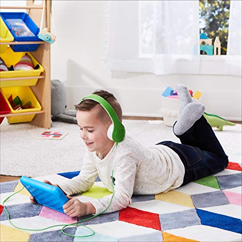 AmazonBasics - Cuffie sovraurali, cablate, con limitazione del volume, per bambini, con due porte per la condivisione, Verde