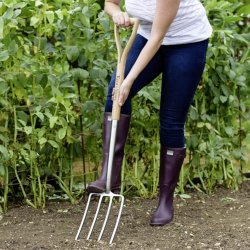 Foto von Kent & Stowe Spatengabel – Garten-Forke zum Umgraben aus Edelstahl, für große Bodenflächen, Heugabel mit Stiel aus Eschenholz, Länge: 110 cm