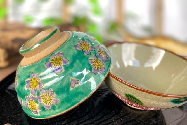 九谷【ペア飯碗】グリーン地桜＆がく紫陽花ピンク＋ブルー 👛 裏絵