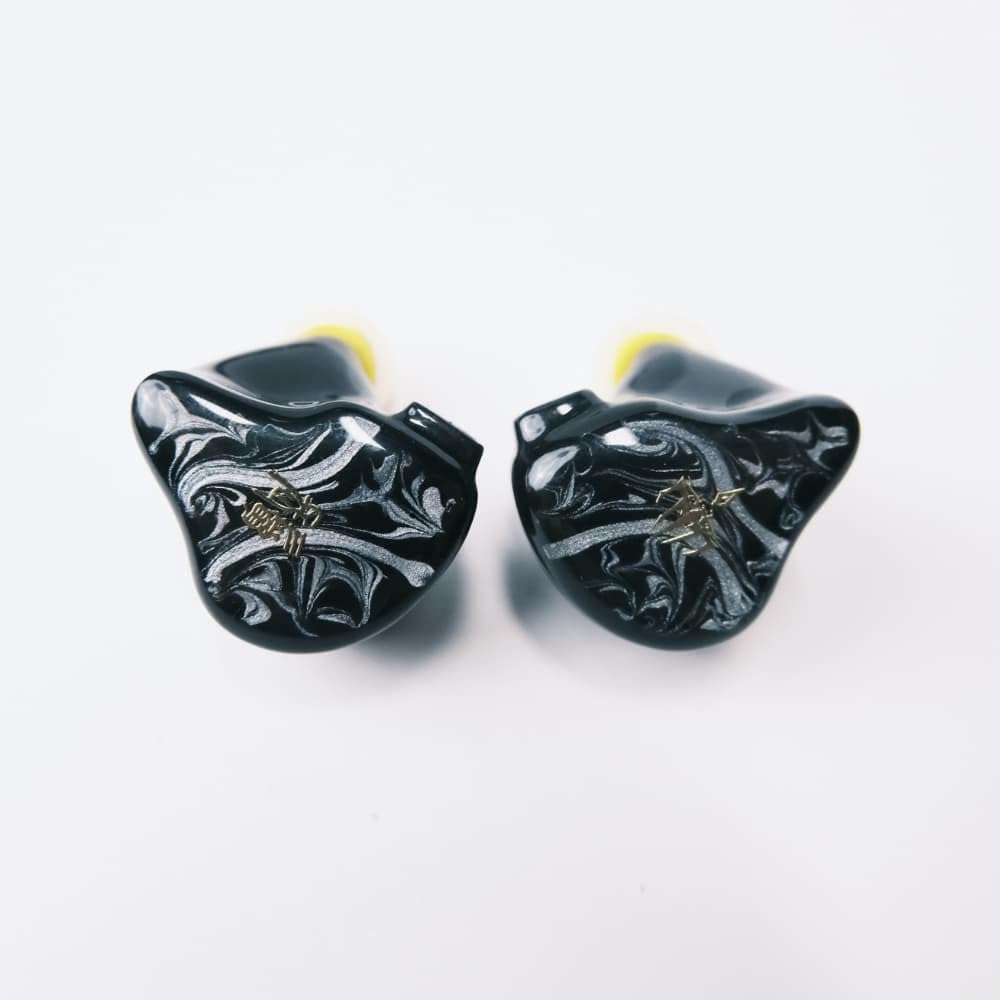 【美品】【絶版】Tangzu Bajie 八戒 Amazon.co.jp: TANGZU Bajie 八戒 クワドブリッド 1DD+4BA+1EST+1PZT