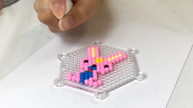 Amazon | 水を付けるとつながる魔法のビーズ ミラクルビーズ DX