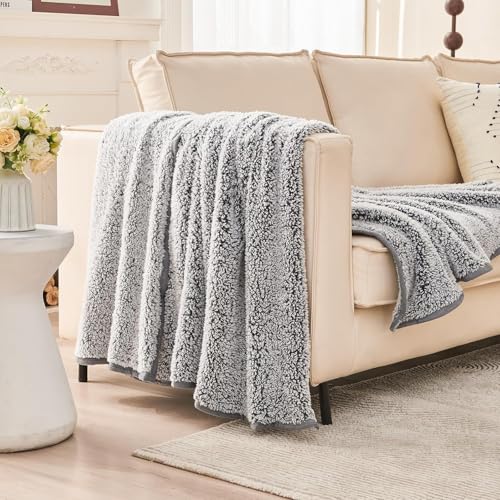 EMME Kuscheldecke Flauschige Sherpa Decke 150x200 cm, Oeko-Tex zert Doppelseitig Extra Weich & Langlebig,XL Wolldecke Couchdecke,Flauschige Decke Grau Warme Dicke wohndecke Tagesdecke Sofadecke