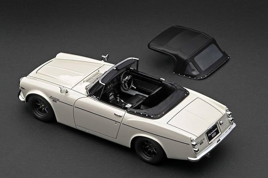 Amazon | 限定 1/18 IG2708 DATSUN Fairlady 2000 (SR311) White