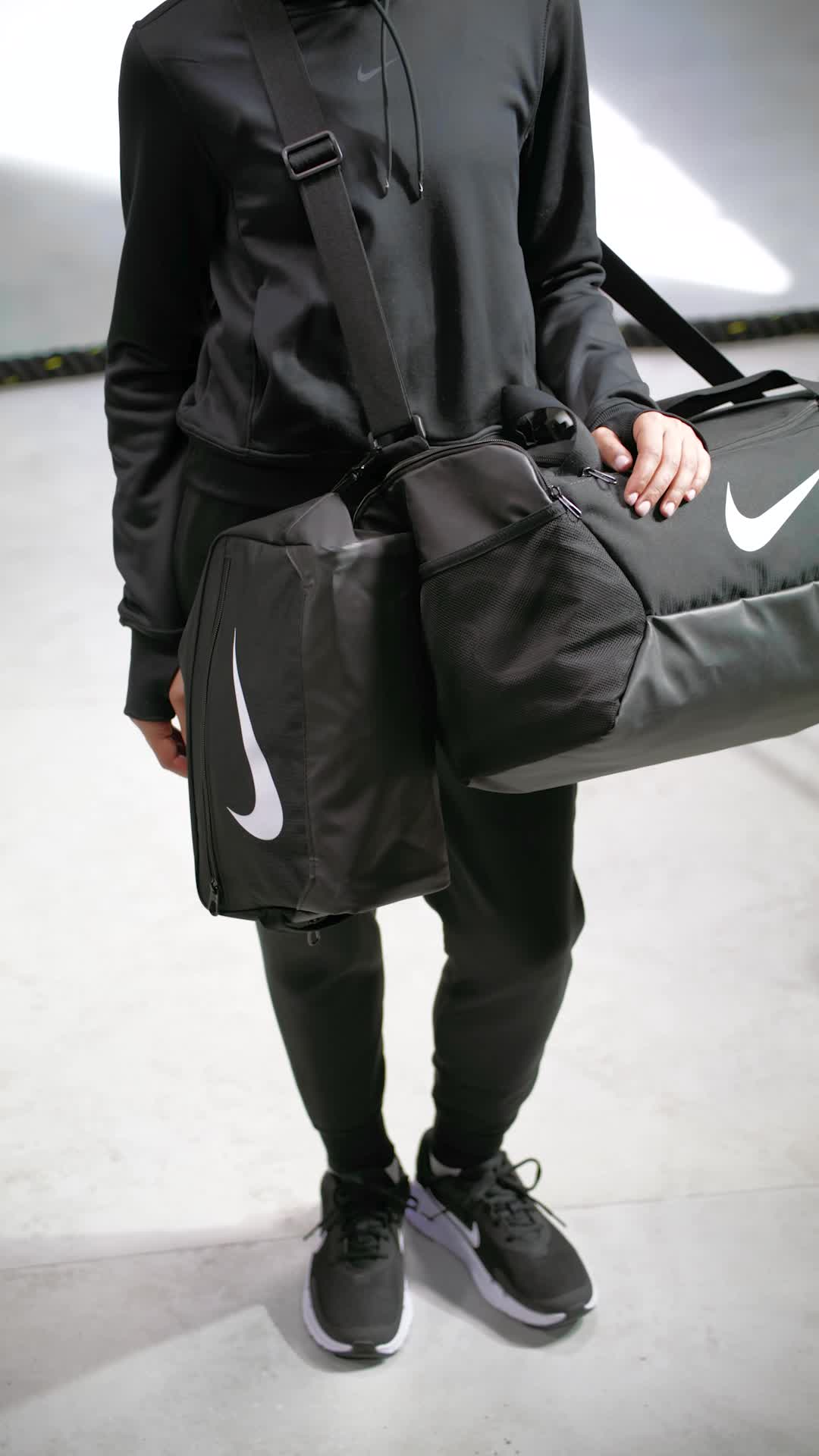 Amazon.com | Nike Unisex Brasilia 9.5 Training Shoe Bag (11L Amazon.com | Nike Unisex Brasilia 9.5 Training Shoe Bag (11L