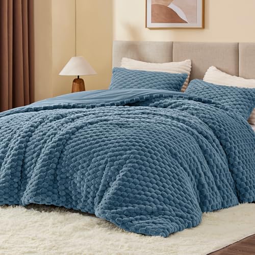 Image of BEDELITE Fluffy Queen Comforter Set - Blue Fog Fleece Soft Comforter for Queen Size Bed, Luxury Warm Bedding Set for Winter, Fuzzy Bed Set 3 Pieces (1 Comforter, 2 Pillowcases)