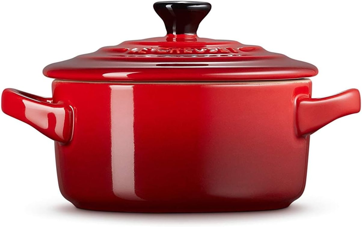 Le Creuset Petite Round Casserole, 0,2 L-Cerise, Stoneware, Cherry red